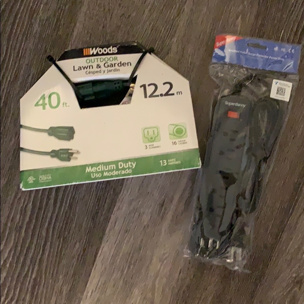 NIB set of 2 Extension cords